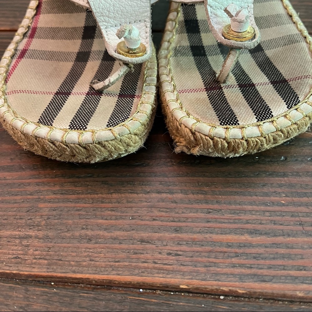 Burberry Shoes Burberry White Espadrille Wedge Thong Sandals Size 8 - Picture 5 of 9